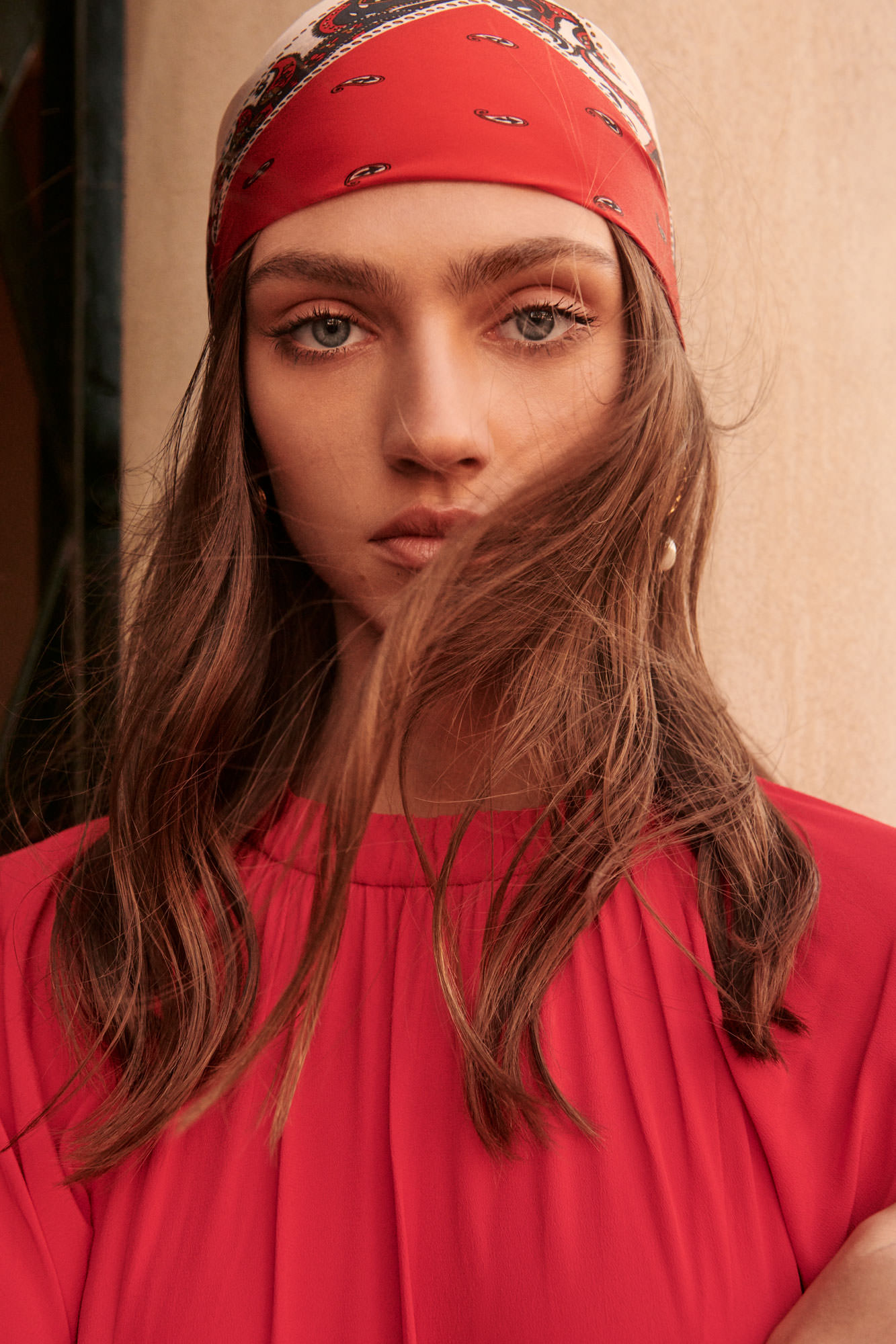 veronika-maine-fashion-campaign-red-printed-headscarf-portrait